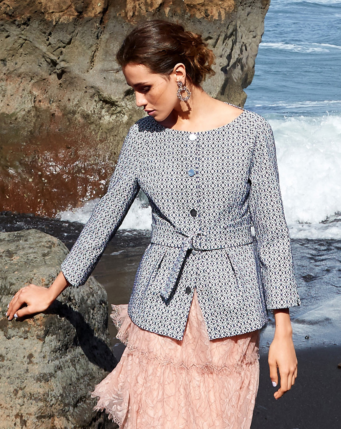 gabardine jasje 111 | Burda Style 05/19 gabardine jasje 111 | Burda Style 05/19