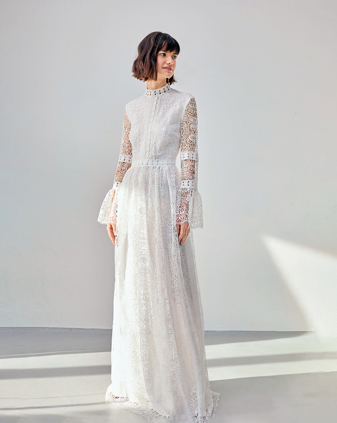 Bruidsjurk #127| kantstof | burda style Bruidsjurk #127| kantstof | burda style
