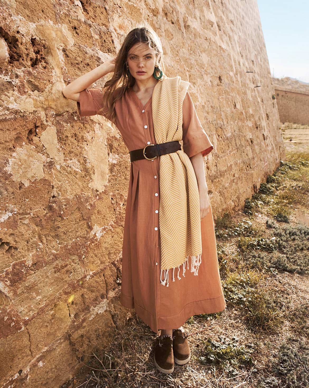 Robe chemisier longue : l’élégance naturelle du lin Robe chemisier longue : l’élégance naturelle du lin